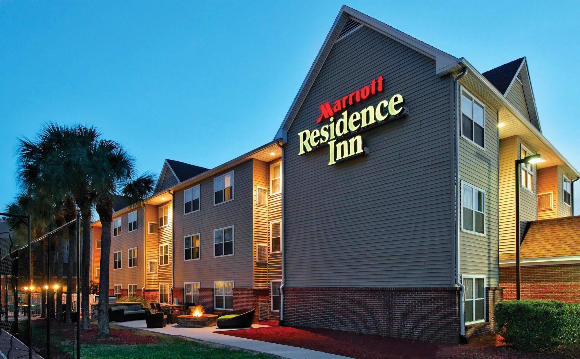 Residence Inn By Marriott Fort Myers Exterior photo