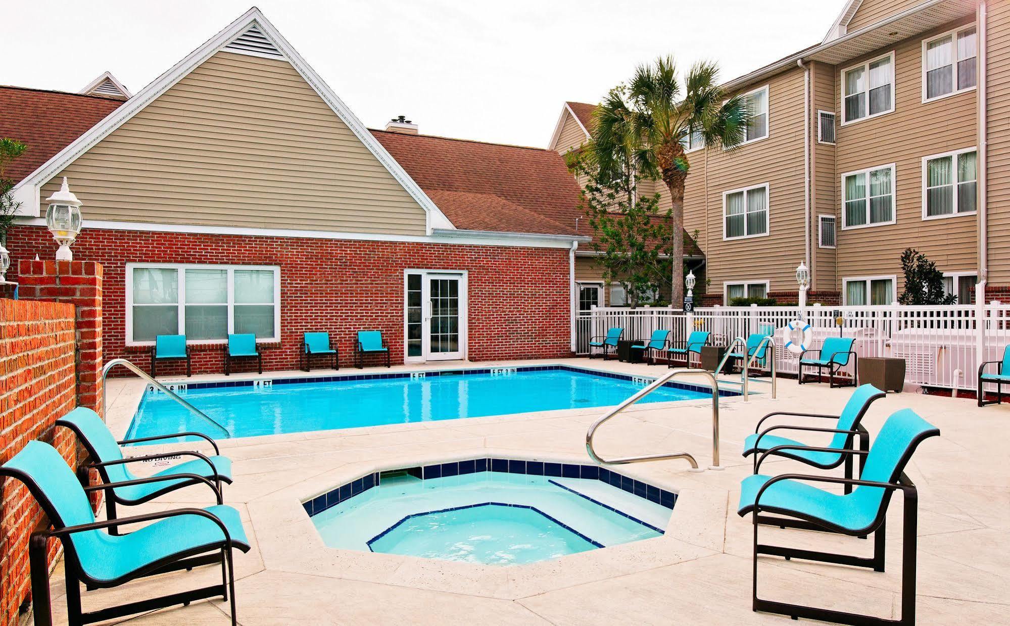 Residence Inn By Marriott Fort Myers Exterior photo